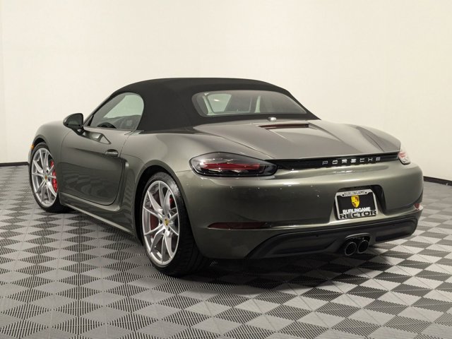 Vehicle image 8 of 25