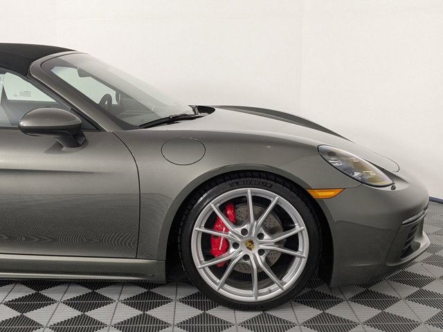Vehicle image 5 of 25