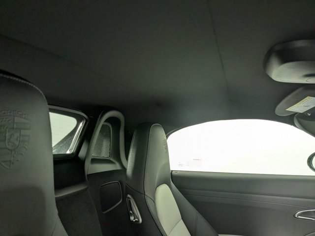 Vehicle image 23 of 25