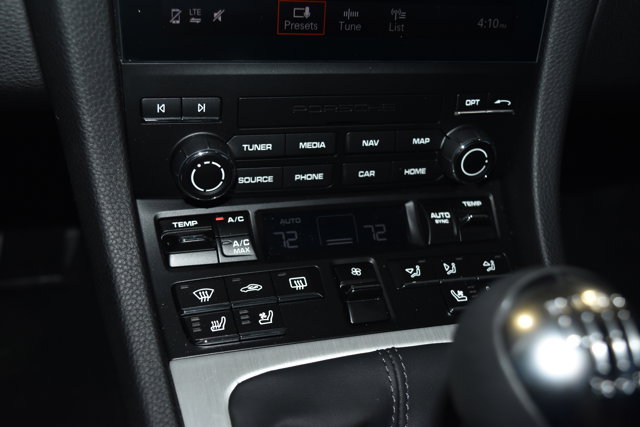 2025 Porsche 718 Cayman Style Edition Image 15 of 29