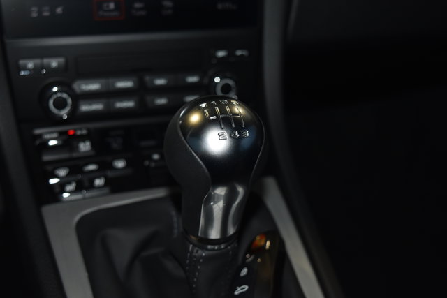 2025 Porsche 718 Cayman Style Edition Image 16 of 29