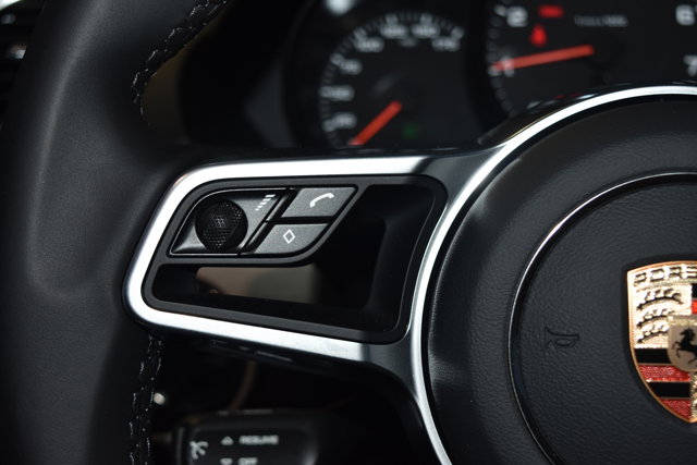 2025 Porsche 718 Cayman Style Edition Image 13 of 29