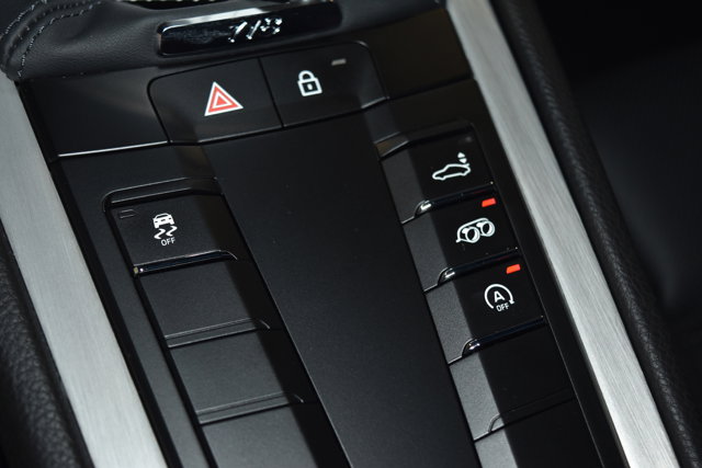 2025 Porsche 718 Cayman Style Edition Image 21 of 29