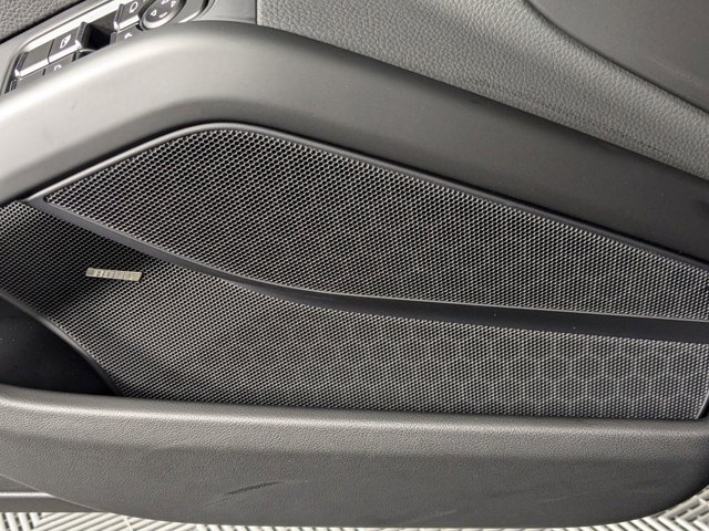Vehicle image 20 of 25