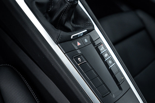 2025 Porsche 718 Cayman Style Edition Image 24 of 26