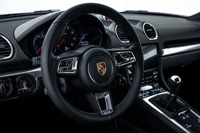 2025 Porsche 718 Cayman Style Edition Image 15 of 26