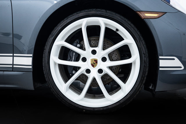2025 Porsche 718 Cayman Style Edition Image 9 of 26