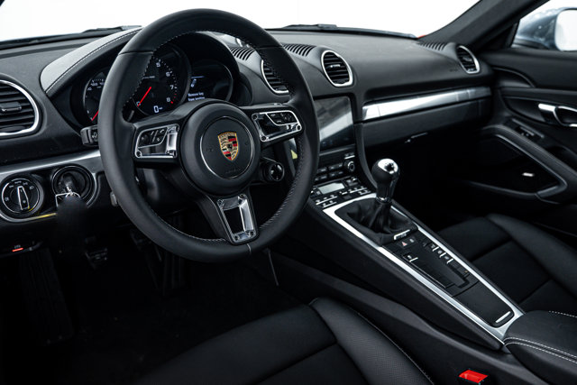 2025 Porsche 718 Cayman Style Edition Image 14 of 26