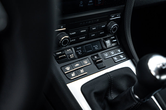 2025 Porsche 718 Cayman Style Edition Image 20 of 26