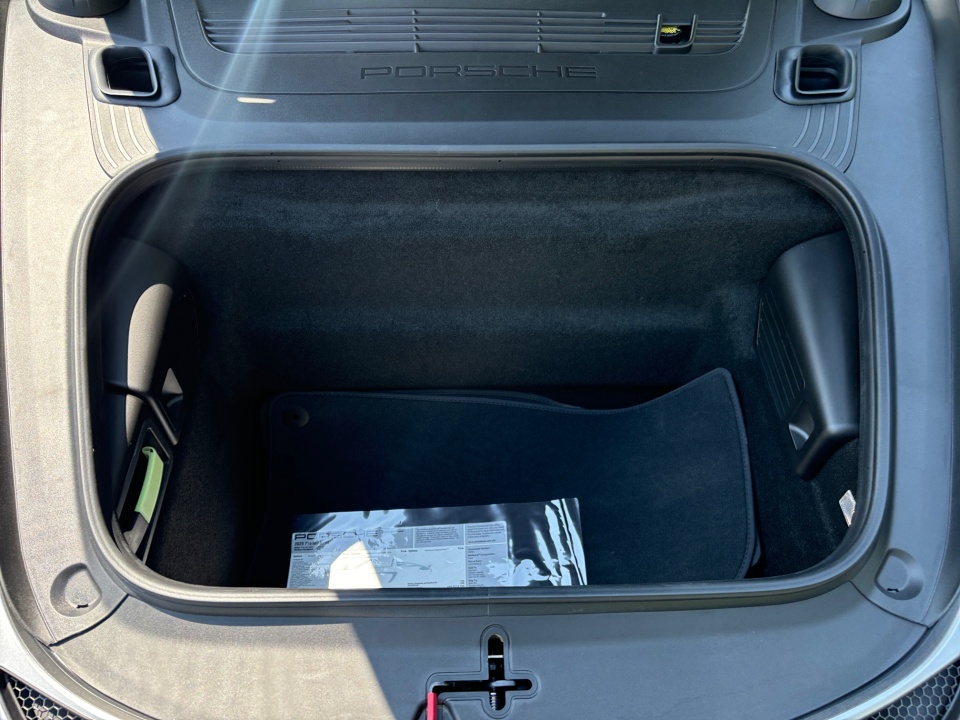 2025 Porsche 718 Spyder RS Image 13 of 25