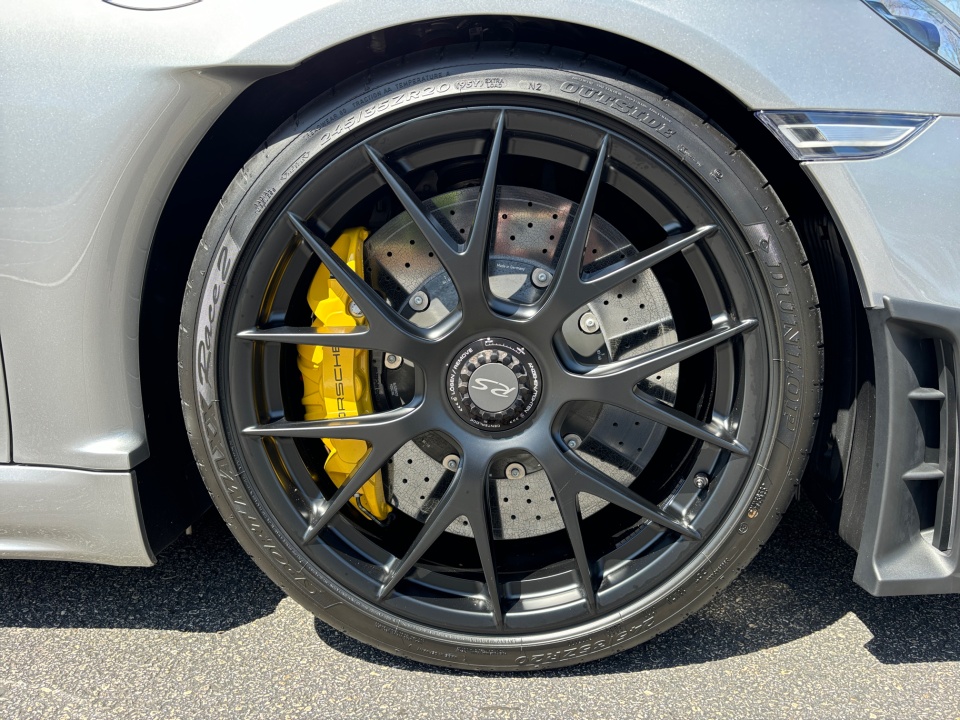 2025 Porsche 718 Spyder RS Image 17 of 25