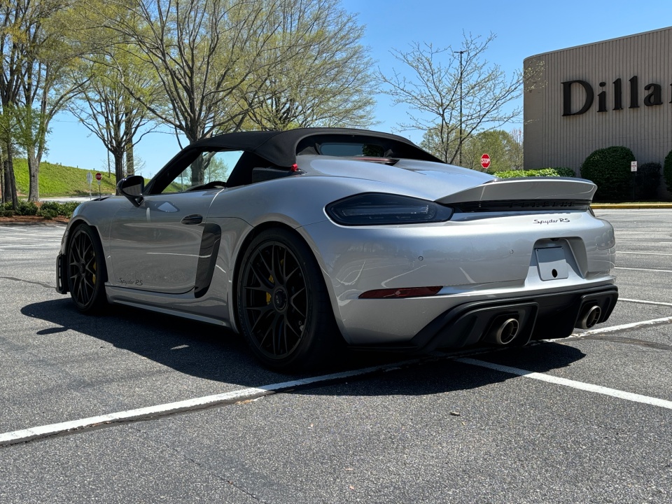2025 Porsche 718 Spyder RS Image 11 of 25