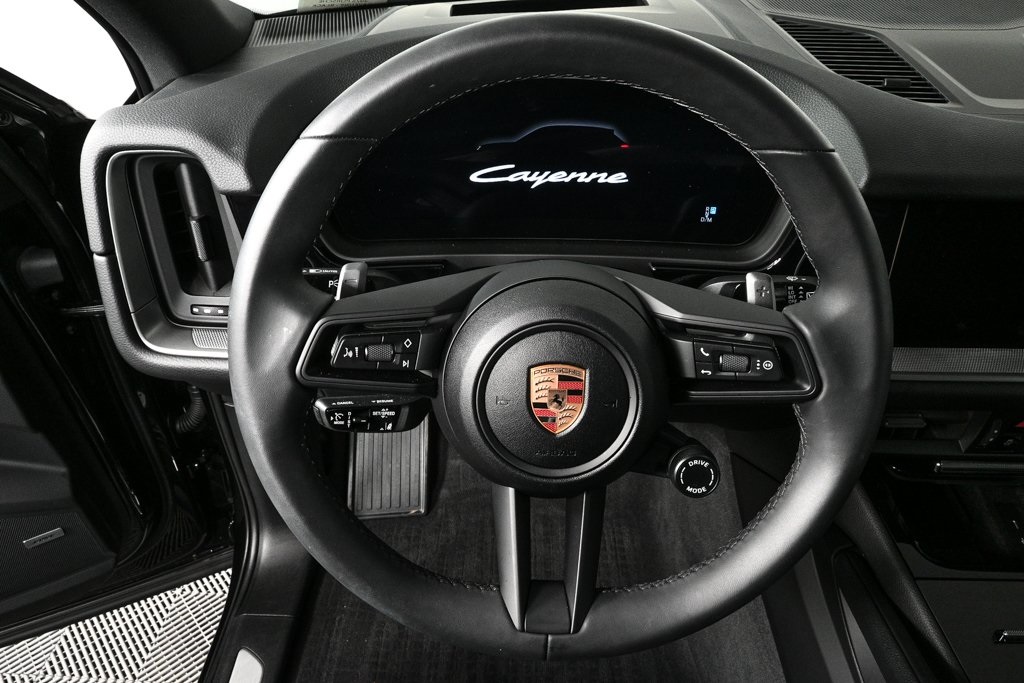 2025 Porsche Cayenne Base Image 33 of 38