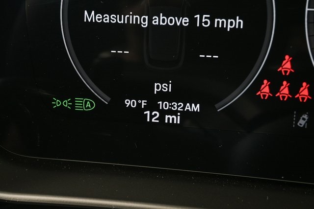 2025 Porsche Cayenne Base Image 24 of 38