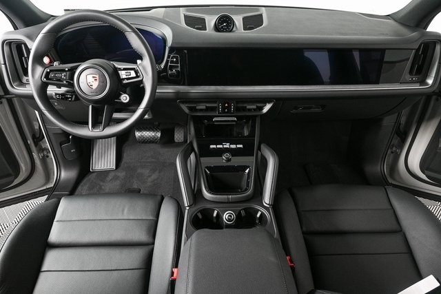 2025 Porsche Cayenne Base Image 19 of 38