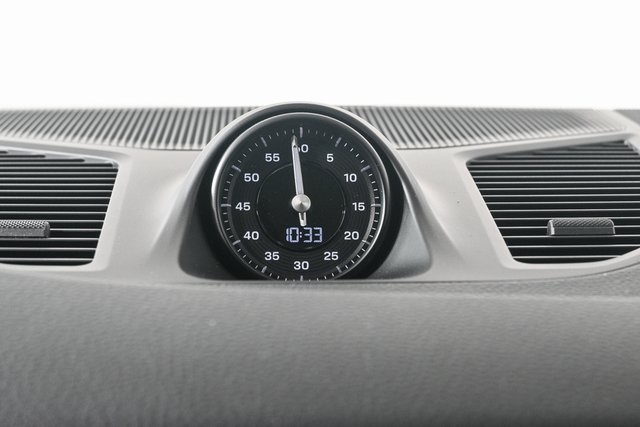 2025 Porsche Cayenne Base Image 23 of 38