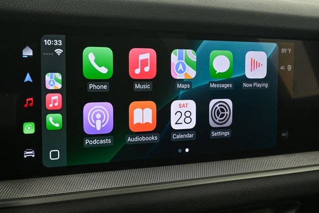 2025 Porsche Cayenne Base Image 25 of 38