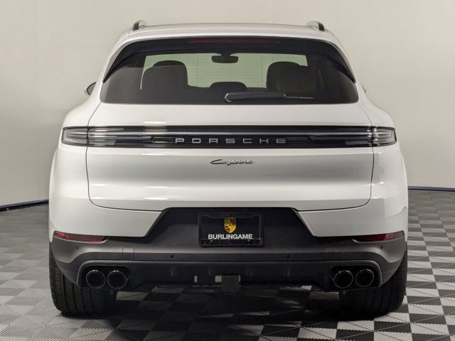 Vehicle image 6 of 25