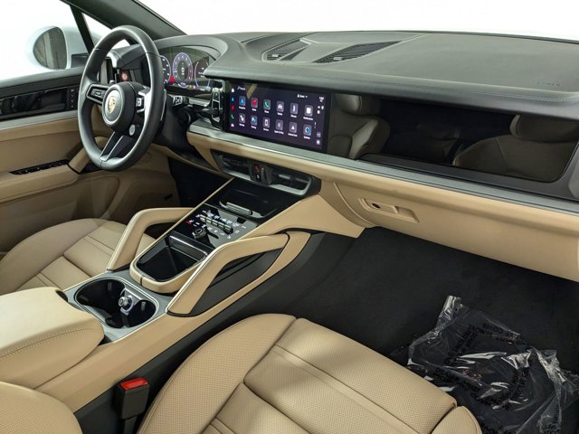 Vehicle image 15 of 25