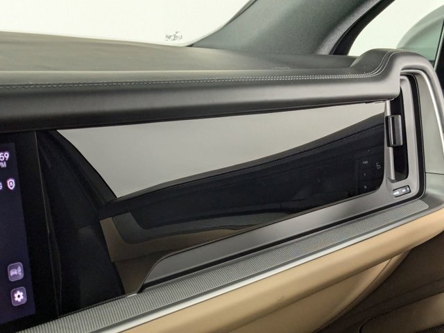 Vehicle image 24 of 25