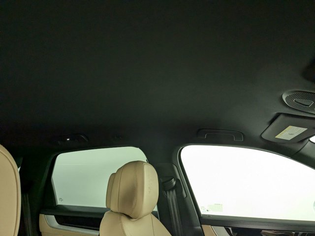 Vehicle image 13 of 25