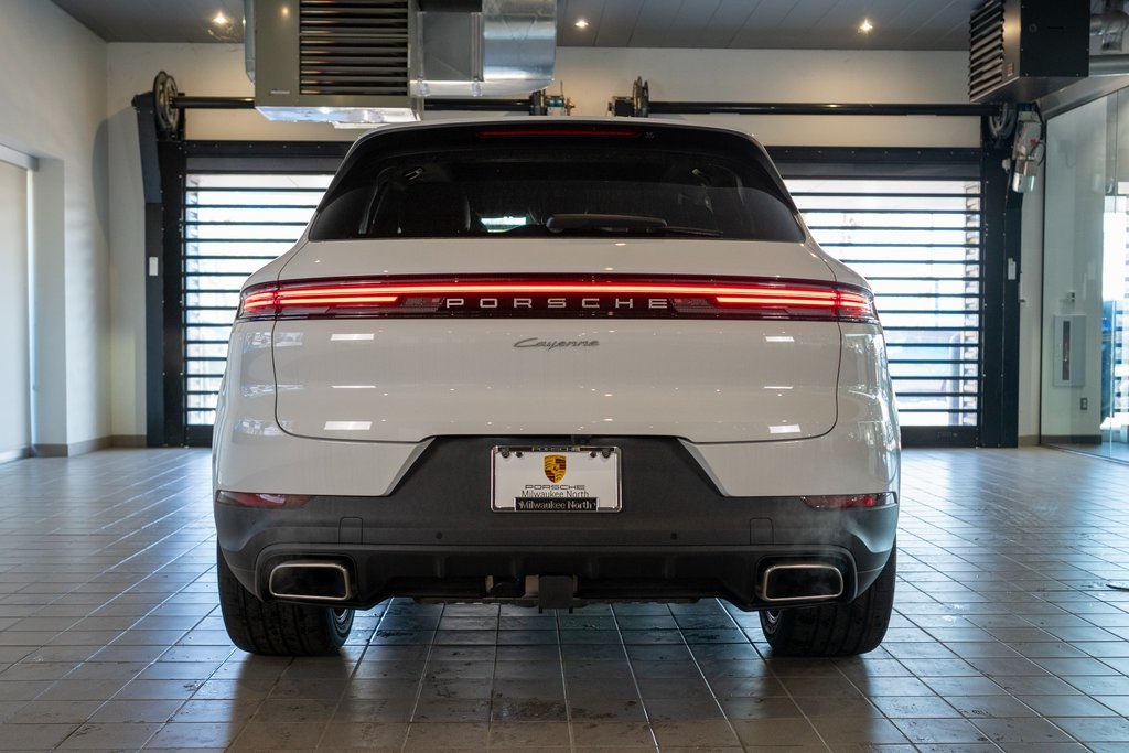Vehicle image 6 of 46