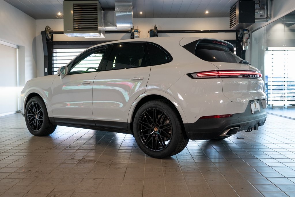 Vehicle image 5 of 46