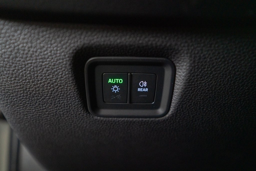 Vehicle image 24 of 46