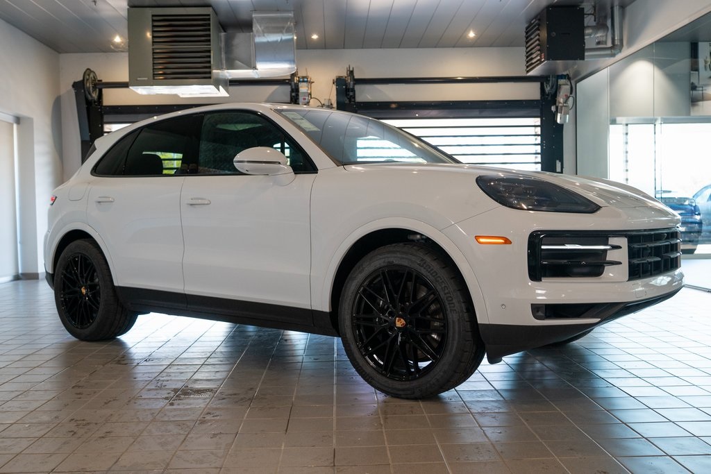 Vehicle image 3 of 46