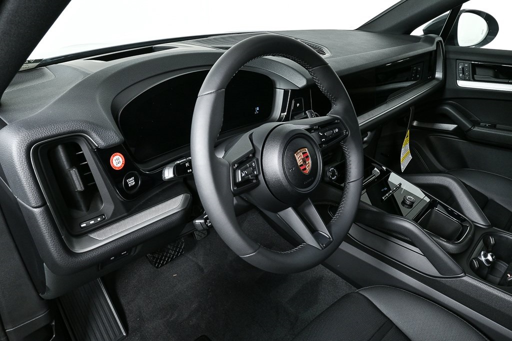 2025 Porsche Cayenne Base Image 19 of 39