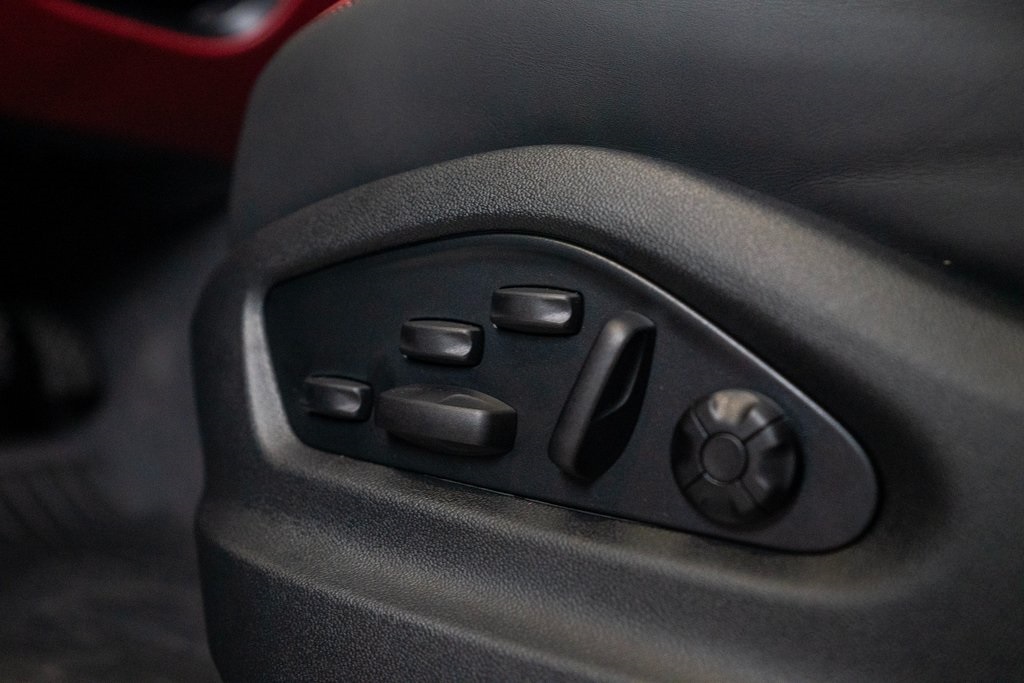 Vehicle image 20 of 42