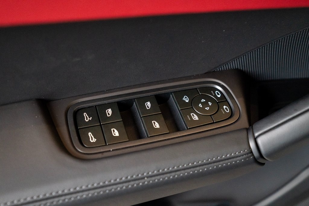 Vehicle image 18 of 42