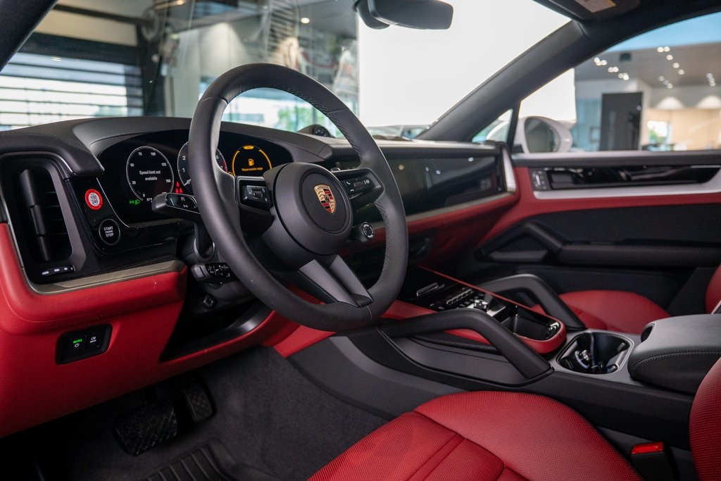 Vehicle image 13 of 42