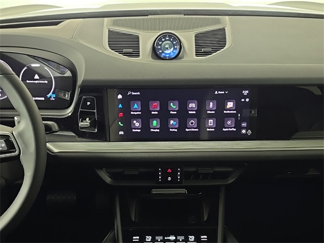 2025 Porsche Cayenne E-Hybrid Base Image 22 of 29