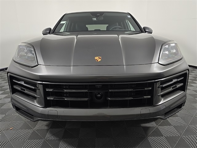 2025 Porsche Cayenne E-Hybrid Base Image 2 of 29