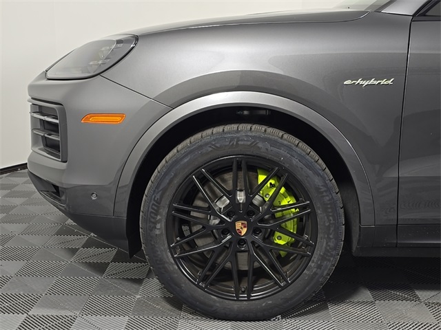 2025 Porsche Cayenne E-Hybrid Base Image 8 of 29