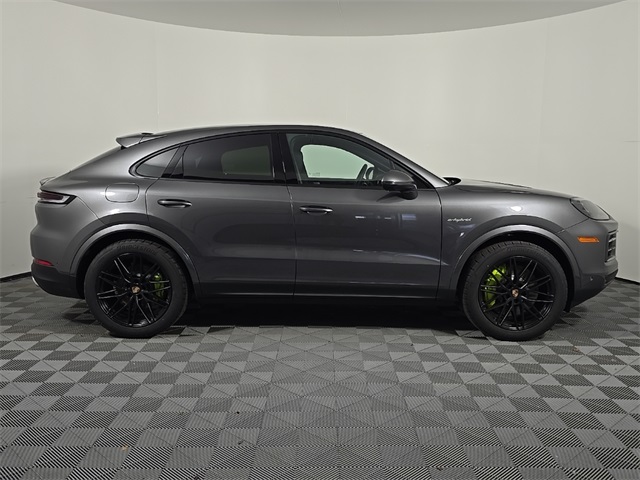 2025 Porsche Cayenne E-Hybrid Base Image 4 of 29