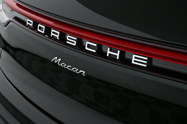 2025 Porsche Macan Base Image 38 of 39