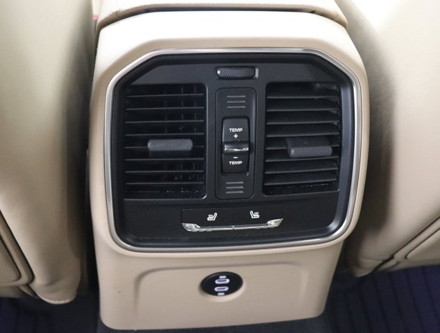 2025 Porsche Macan Base Image 21 of 34