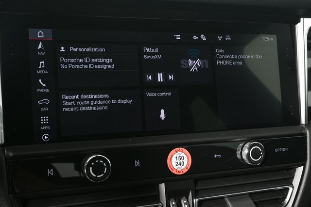 2025 Porsche Macan Base Image 27 of 40