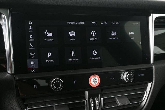 2025 Porsche Macan Base Image 35 of 40