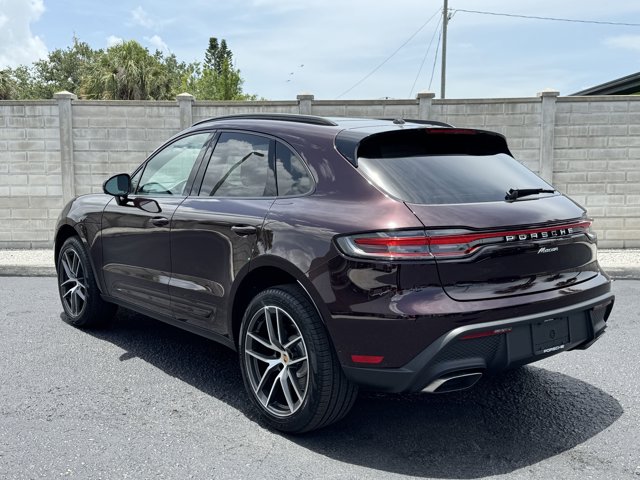 2025 Porsche Macan Base Image 7 of 40