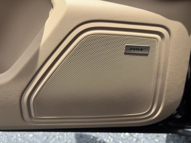 2025 Porsche Macan Base Image 40 of 40