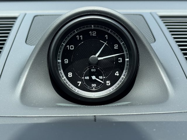 2025 Porsche Macan Base Image 19 of 40