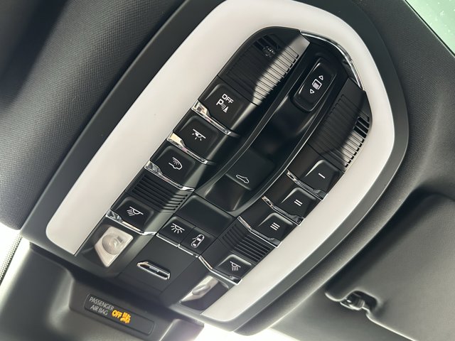 2025 Porsche Macan Base Image 45 of 62