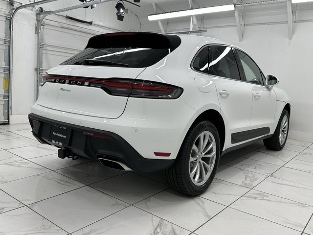 2025 Porsche Macan Base Image 7 of 62