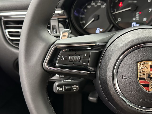 2025 Porsche Macan Base Image 30 of 62