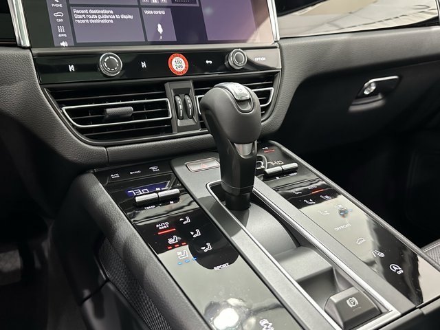 2025 Porsche Macan Base Image 37 of 62