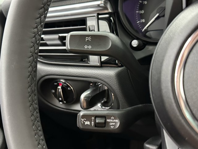2025 Porsche Macan Base Image 38 of 62