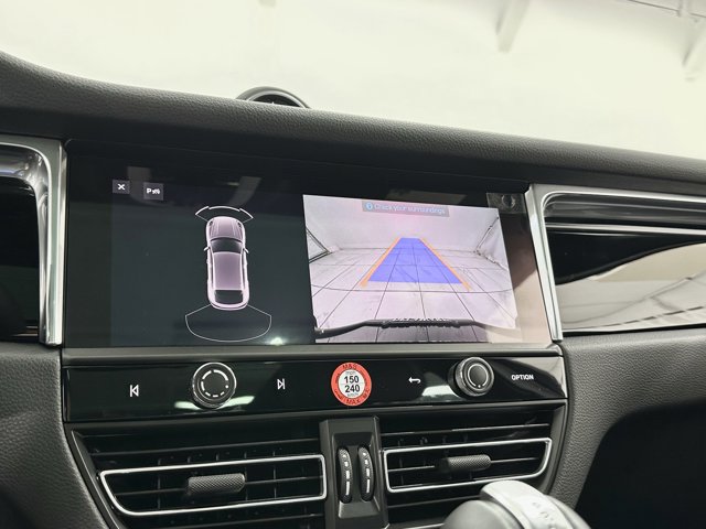 2025 Porsche Macan Base Image 36 of 62
